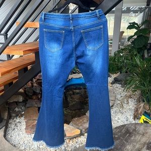 Bell Bottom Stretch Jeans- size Large